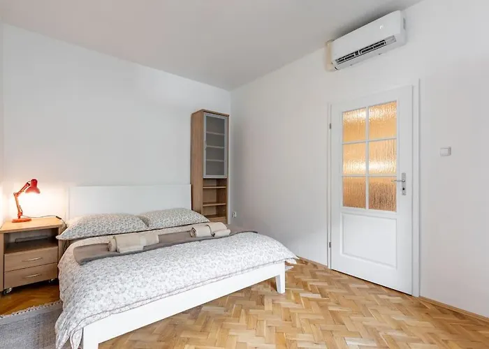 Apartman Urban Oasis Near Park And Center *