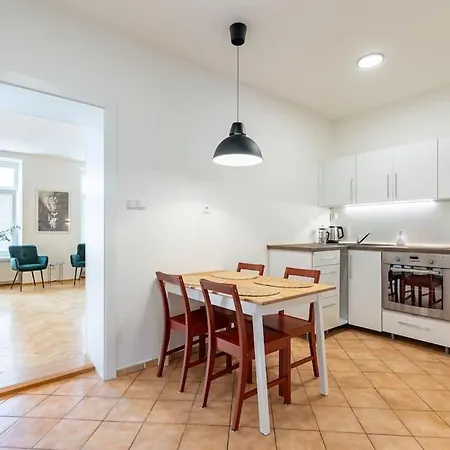 Apartament Urban Oasis Near Park And Center Bratysława