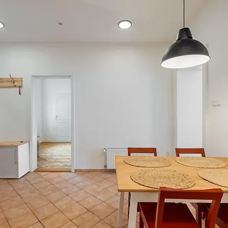 Апартаменти Urban Oasis Near Park And Center Братислава